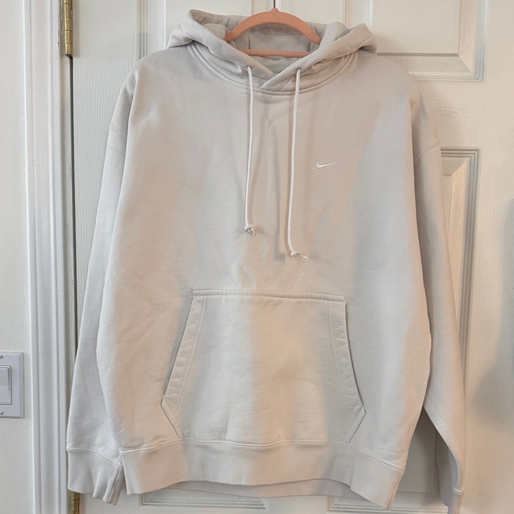 Nike Solo Swoosh Men's Pullover Hoodie.